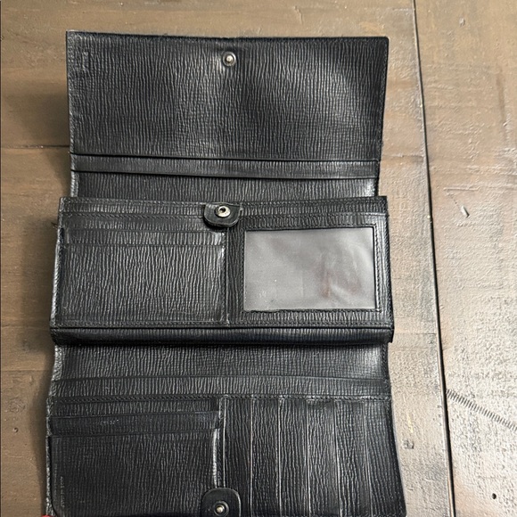 Authentic Fendi Black Textured Wallet - Picture 4 of 17